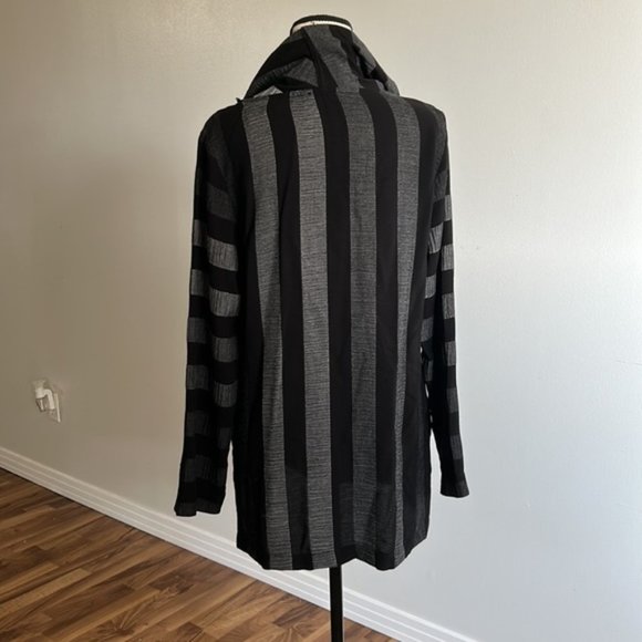 Dolcezza Black/Grey Top Small - Picture 3 of 7